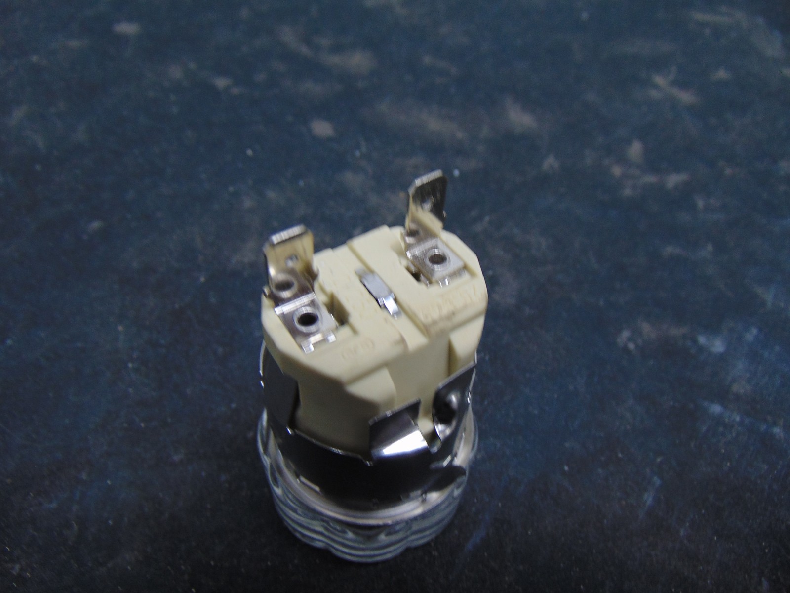 Whirlpool Range WFES5030RZ0 Light Assembly W11634772