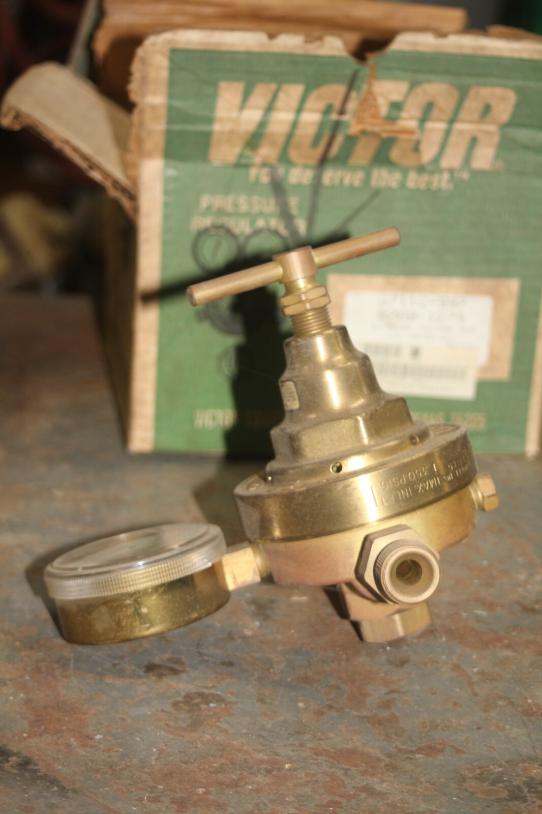 Victor Line Regulator S711C-997