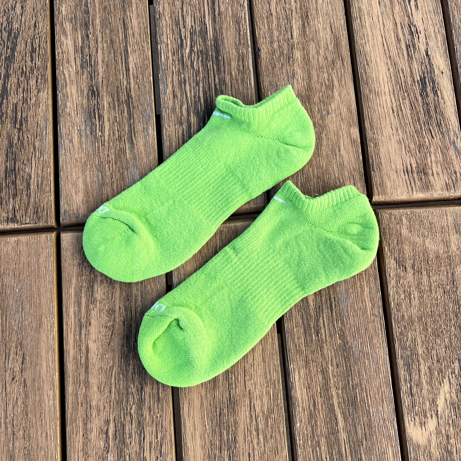 Nike Men Green With logo cushioned low no-show socks size L (Men 8-12)
