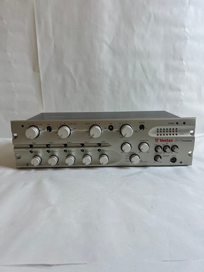 Vestax R1 Premium DJ Mixer