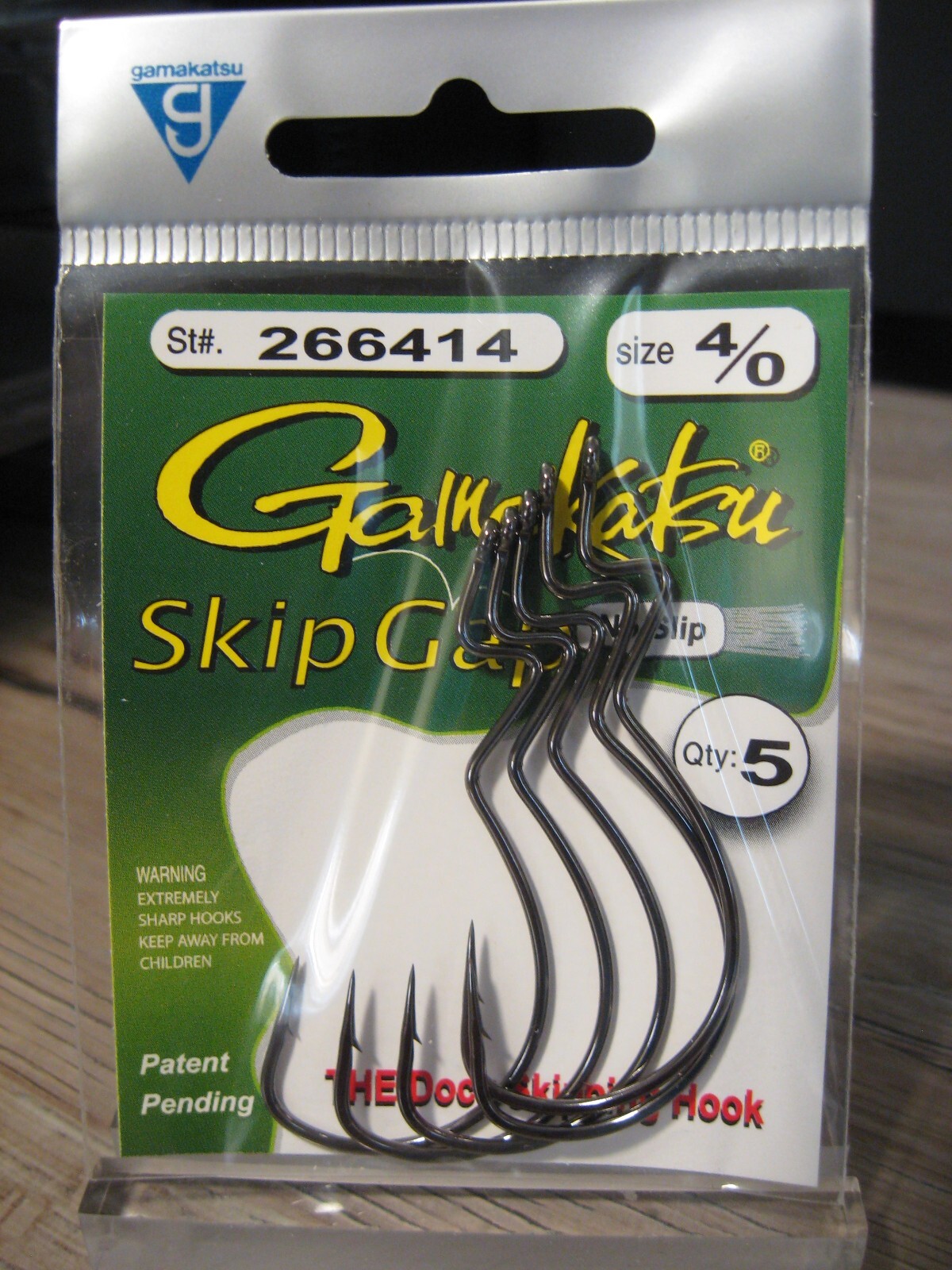 5 Gamakatsu Skip Gap Fish Hooks Dock Skipping Size 4/0 Black 266414