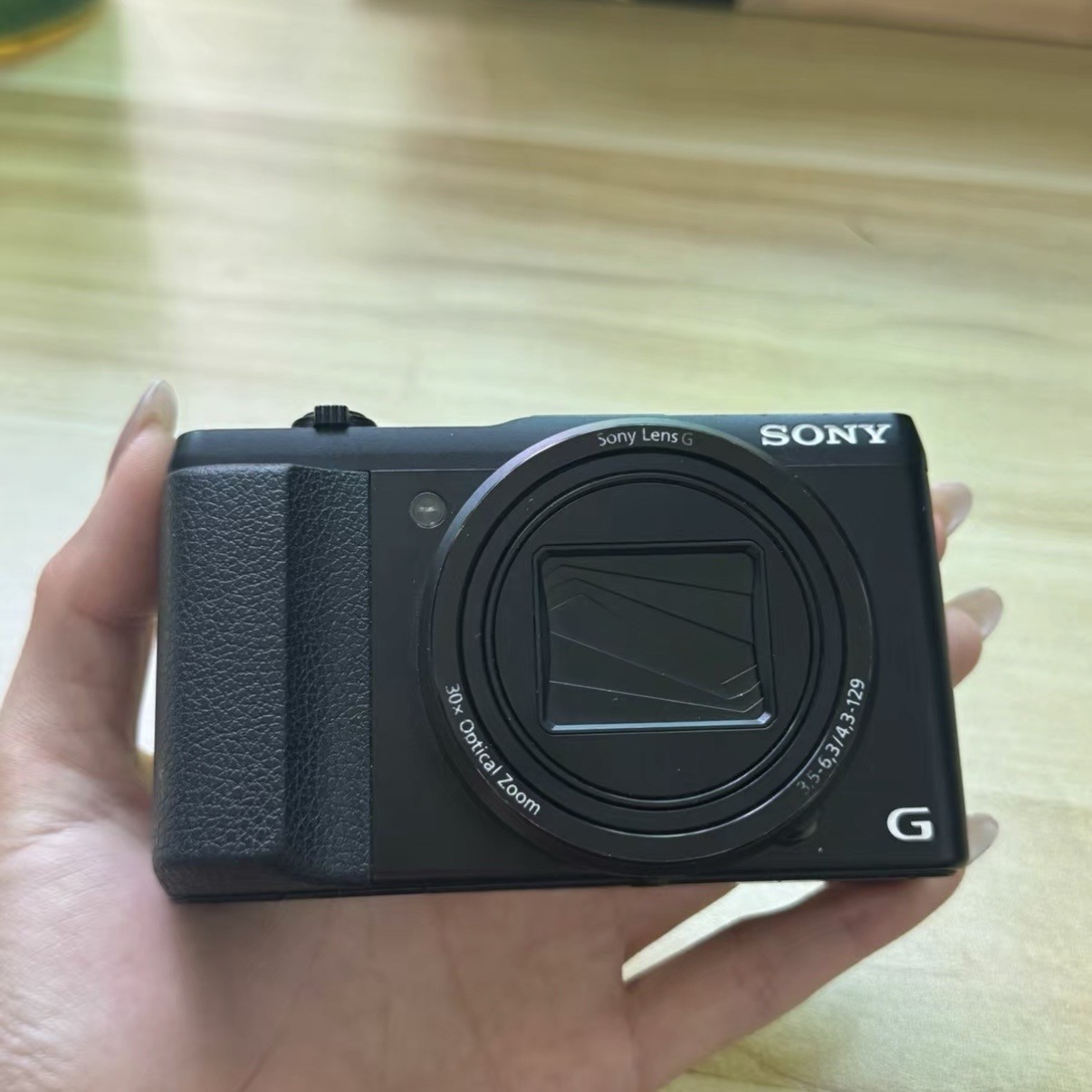 90% new Sony Cyber-Shot DSC-HX50 20.4MP 30x Optical Zoom Digital Camera