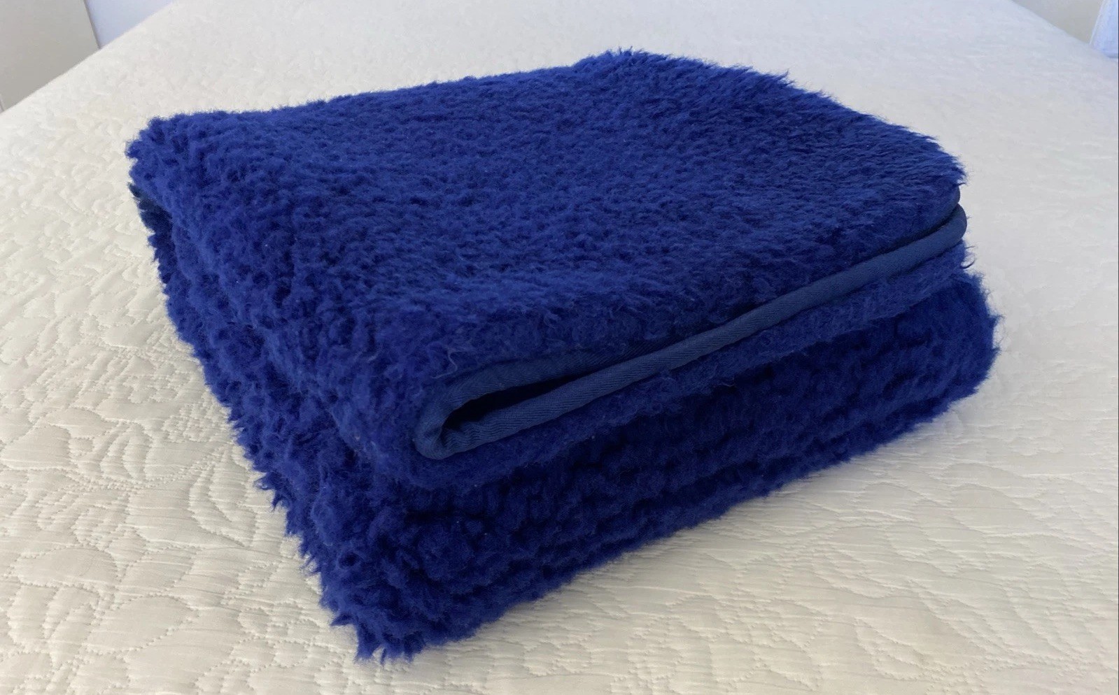 Shear Comfort Classic Blue Natural Wool Medical Chair Mattress Overlay 125x75cm