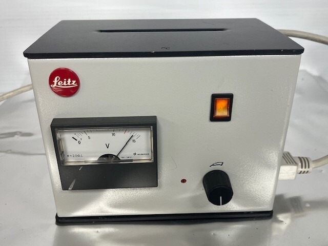 Ernst Leitz Wetzlar GMBH 301-314.001 Microscope Transformer, 12 V @ 100 WATTS
