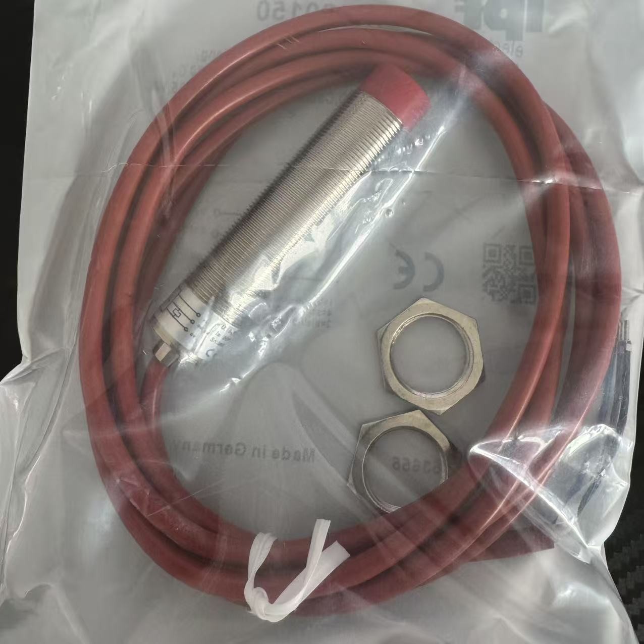 1PCS NEW FOR IPF sensor proximity switch IN180150