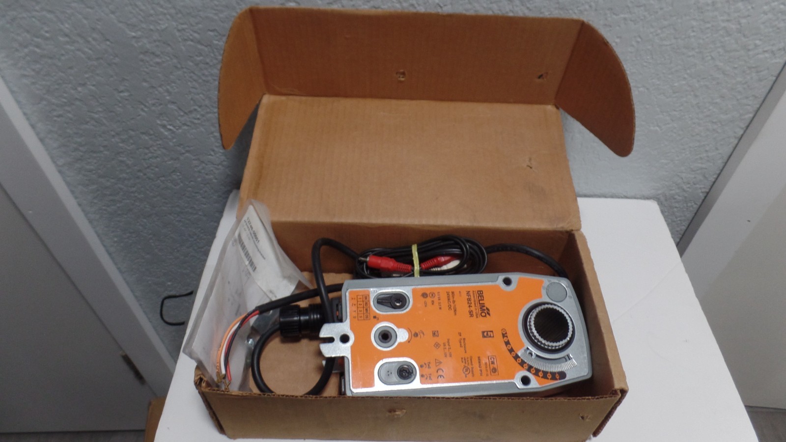 Belimo NFB24-SR Damper Actuator This Was $350 New. This Is Open Box Never Used.