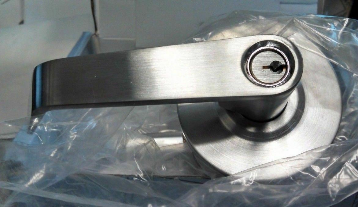 LOCKSMITH DESIGN HARDWARE X-82-F-US26D GRADE ONE ENTRY SCHLAGE C MINT