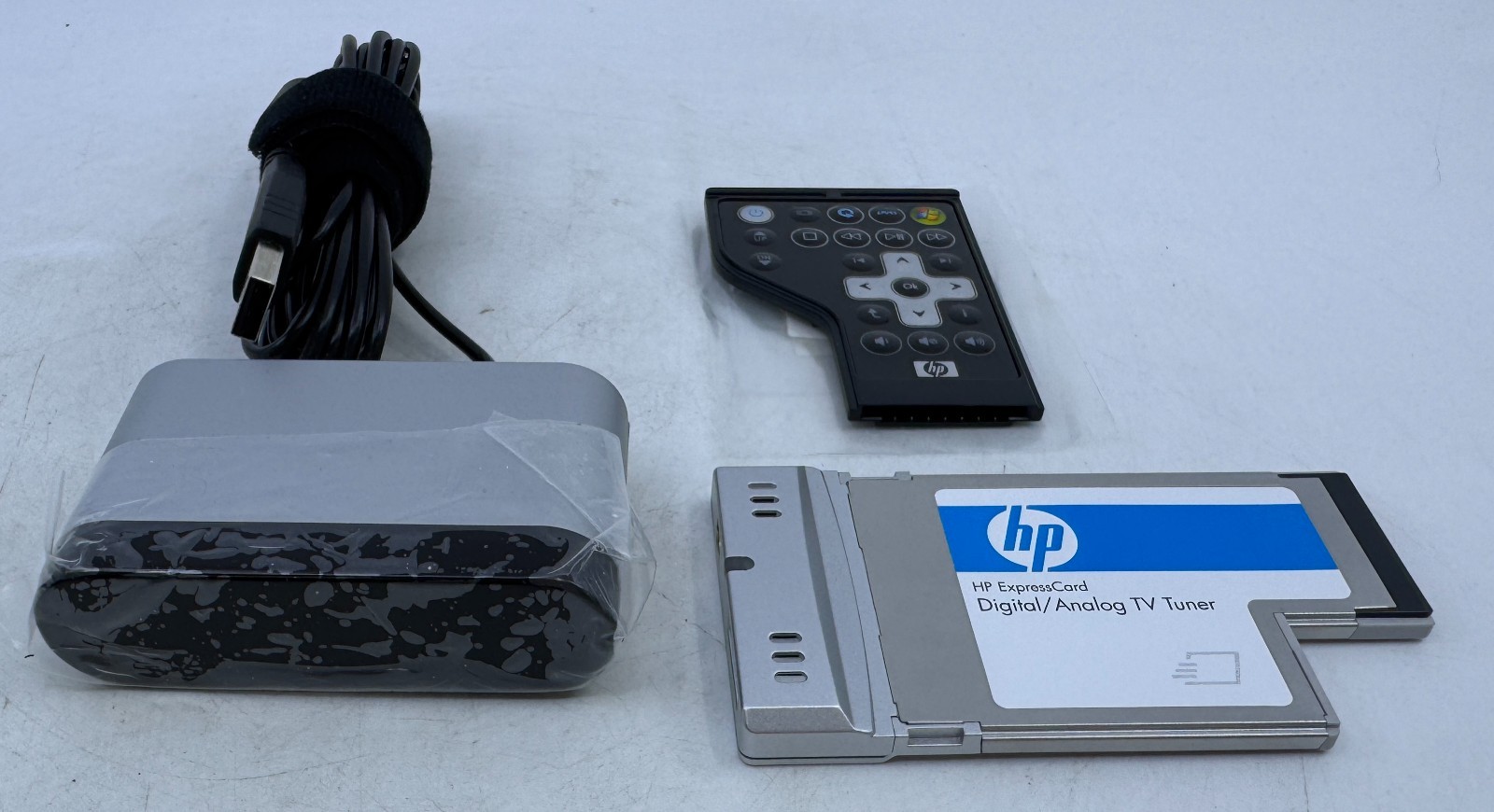 HP Express Card Digital / Analog TV Tuner w/ Mini Remote + USB Receiver