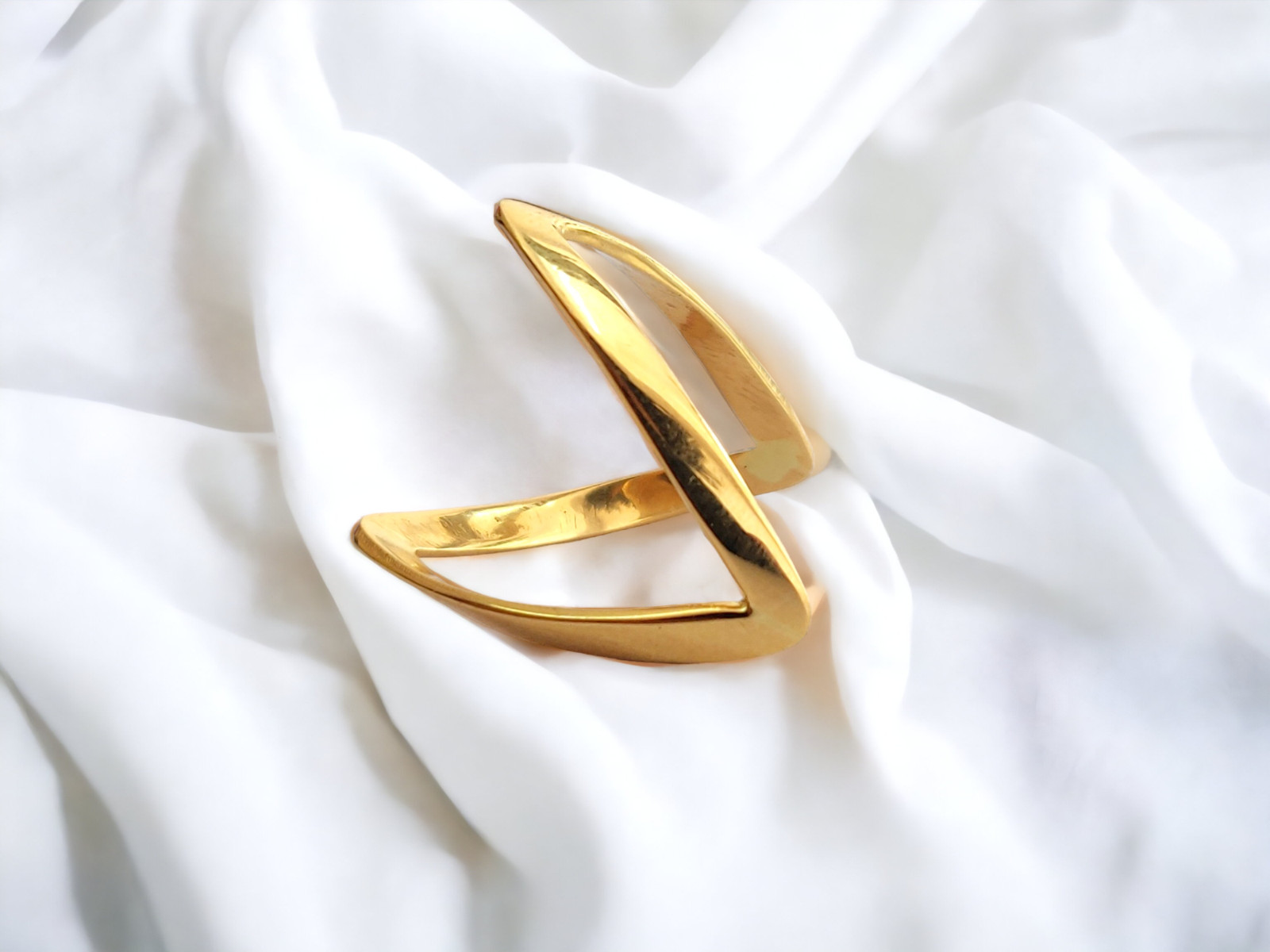 14k Solid Gold Chevron Ring - V Shaped Ring - Yellow Gold Chevron Ring