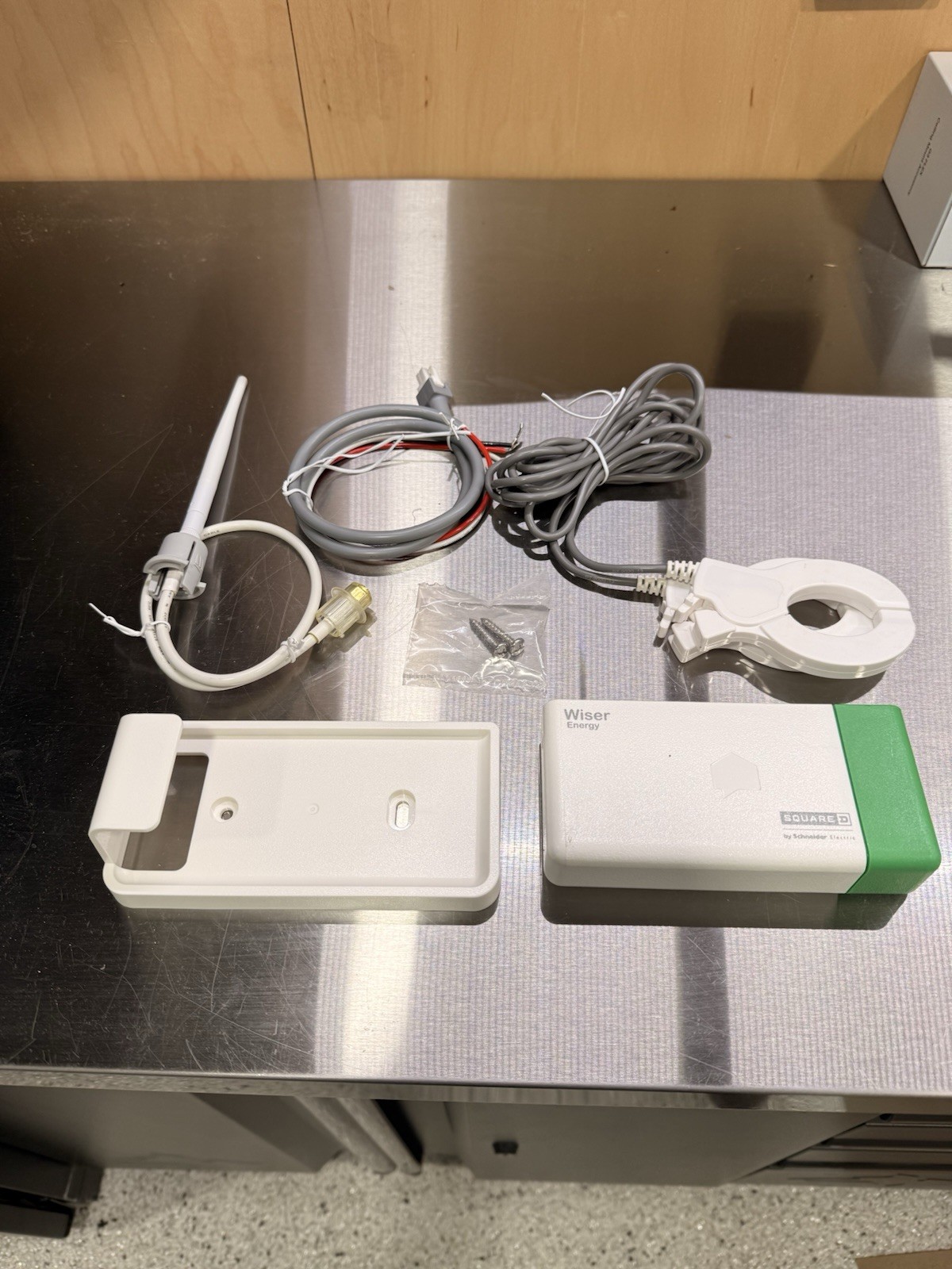 Square D Wiser Energy Smart Home Monitor (WISEREMZ)