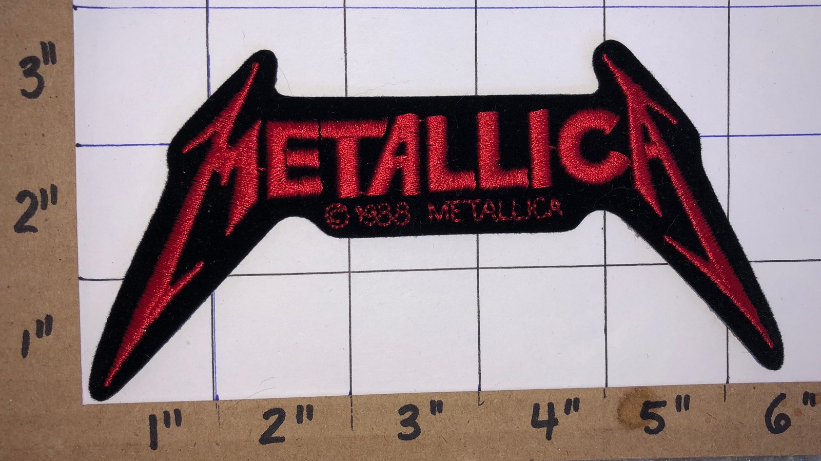METALLICA AMERICAN HEAVY METAL RED CONCERT MUSIC PATCH CRETS BADGE