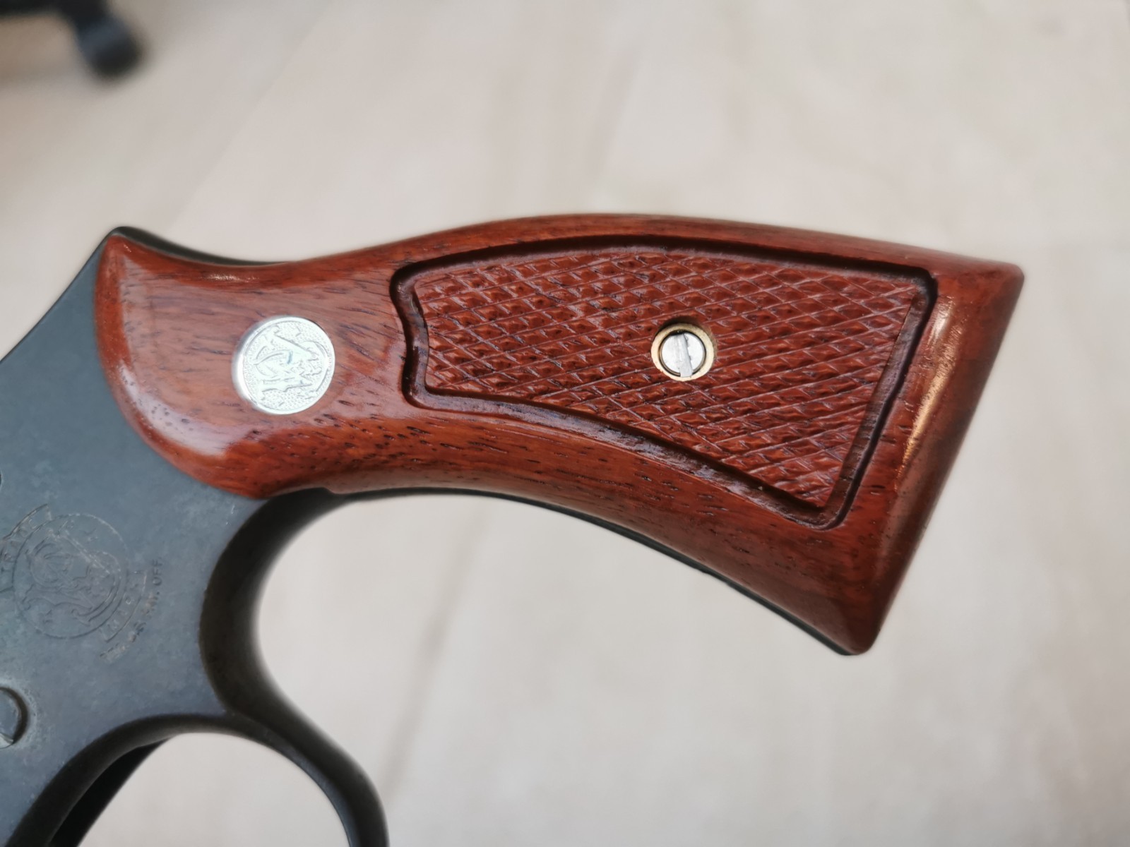 RETRO MAGNA GRIPS FOR S&W K/L FRAME SQUARE BUTT SMITH & WESSON # RANDOM 3
