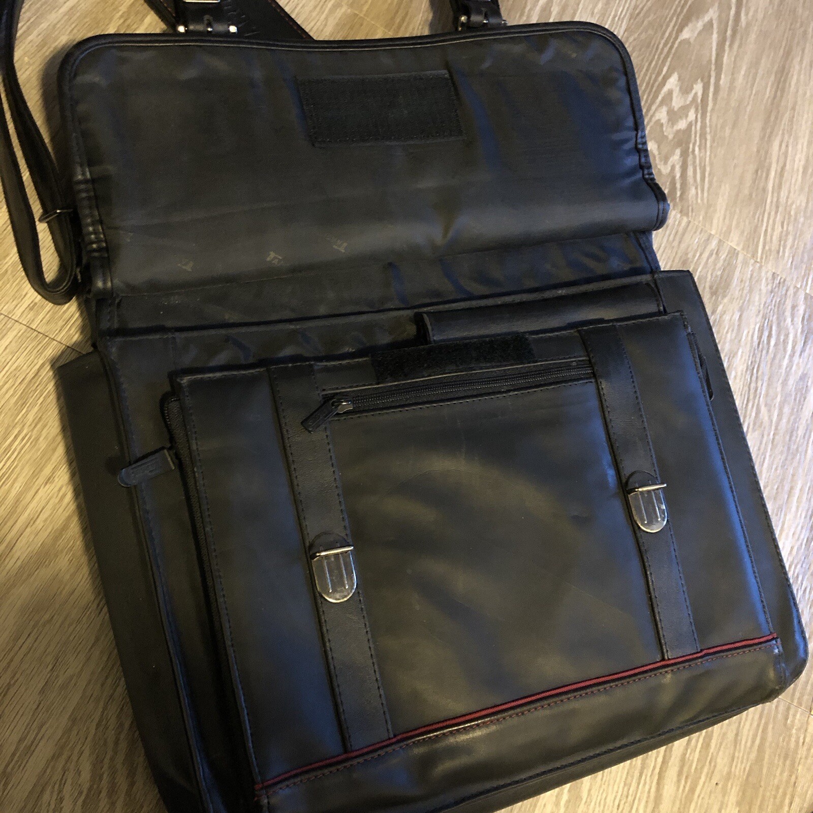 Targus Laptop Carrying Case Black Leather