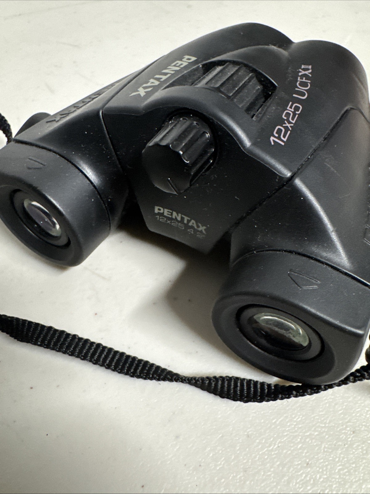 Pentax 12 X 25 UCF X WP Binocular Excellent