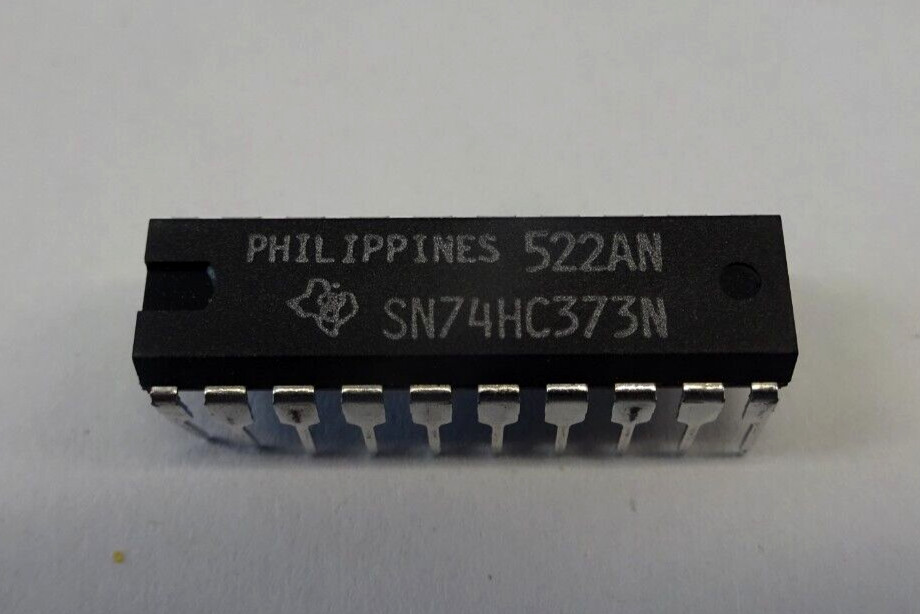 M74HC373 MC74HC373N, Octal 3-State 2-6V Transparent Non-Inverting Latch, DIP DIL