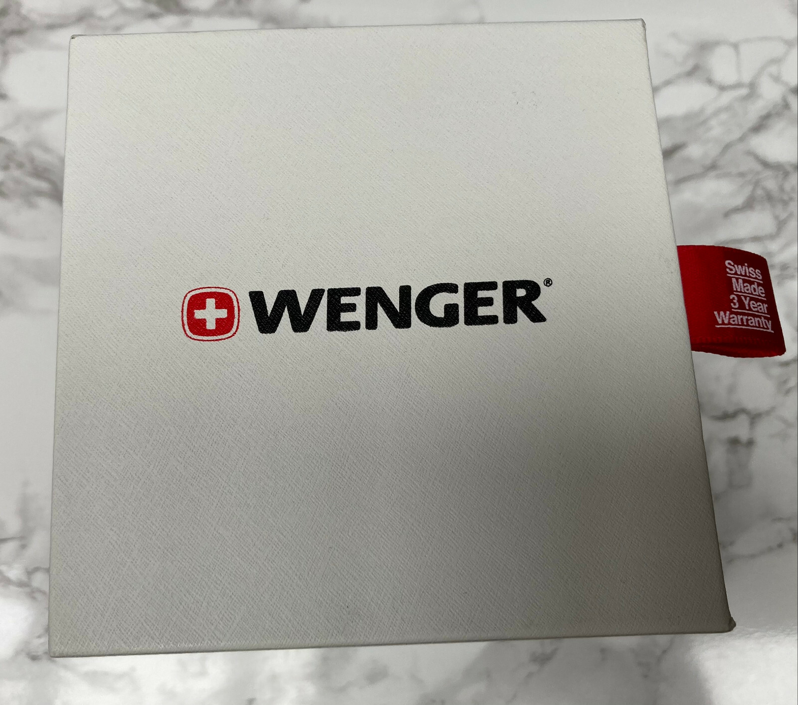 **WENGER DISPLAY PRESENTATION STORAGE BOX EMPTY WHITE & RED NEW WITH DEFECTS**