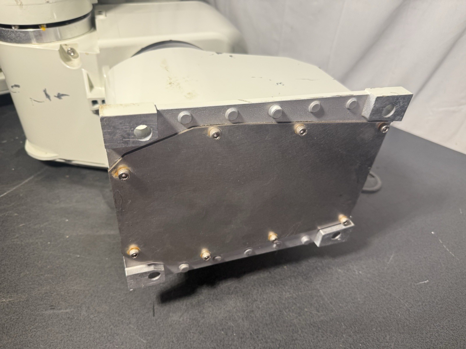 Fanuc LR Mate 200IB 5C With J3IB Mate Controller Untested