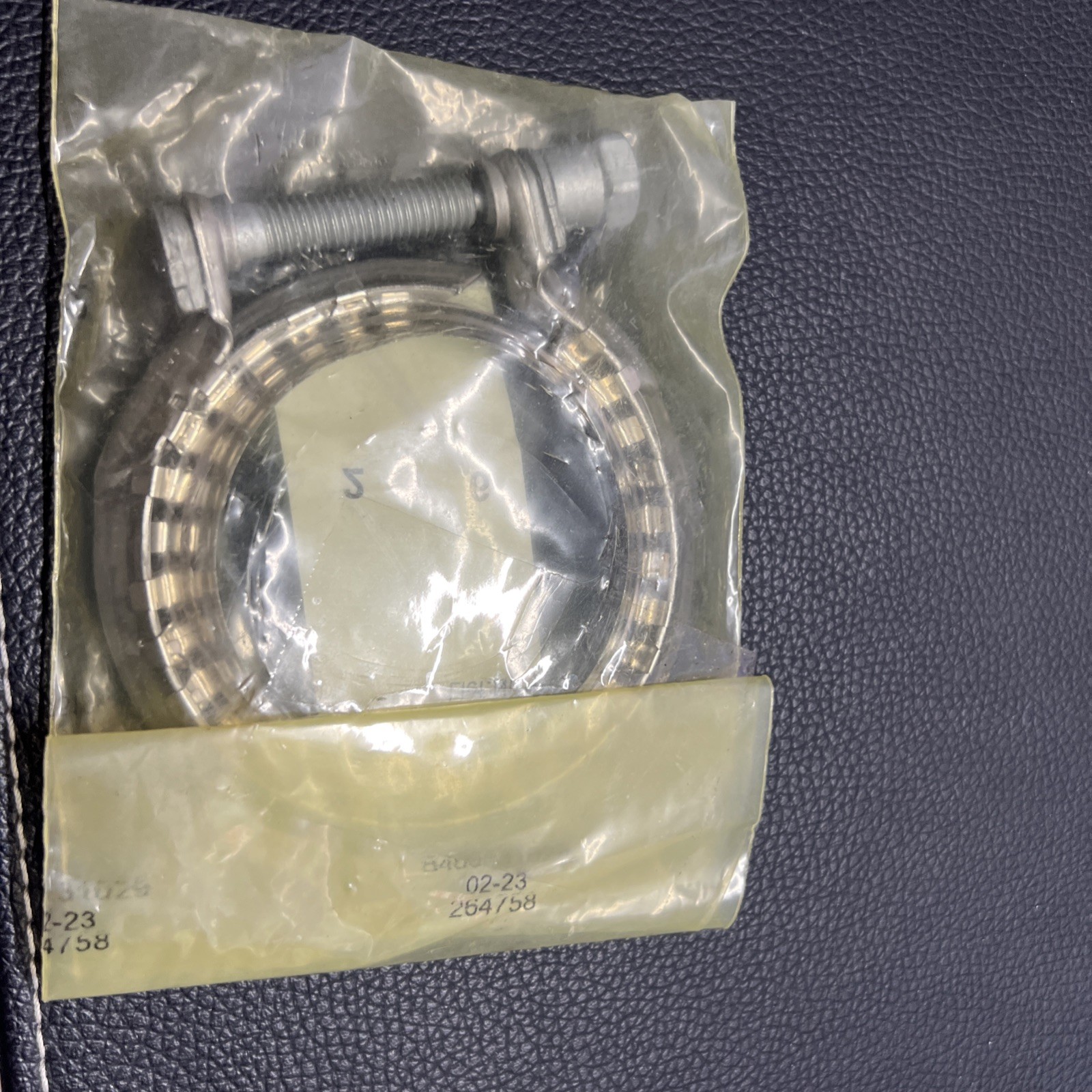 Genuine Infiniti catalyst Converter & Pipe Clamp 20615HG00A qx30 2017-2019