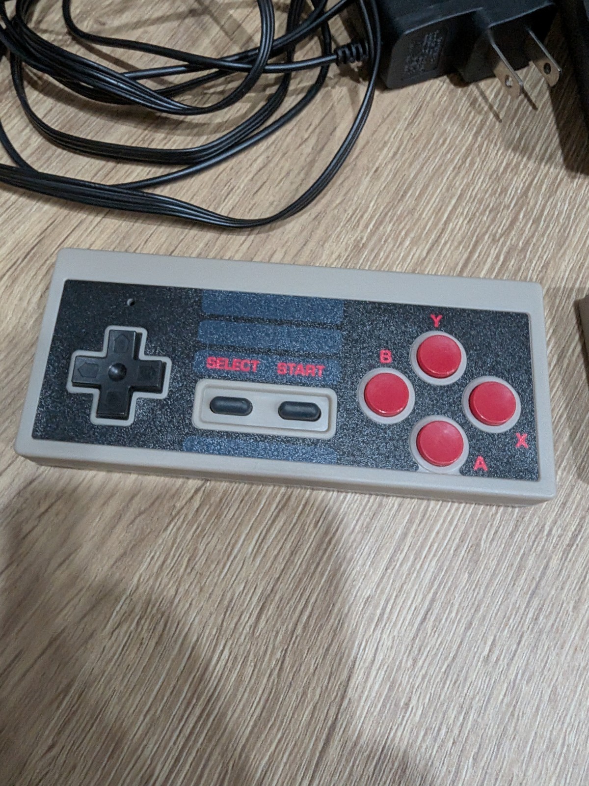 NES Classic Edition Microconsole w/ 2 Controllers AV & Power, NTSC-U/C 720p