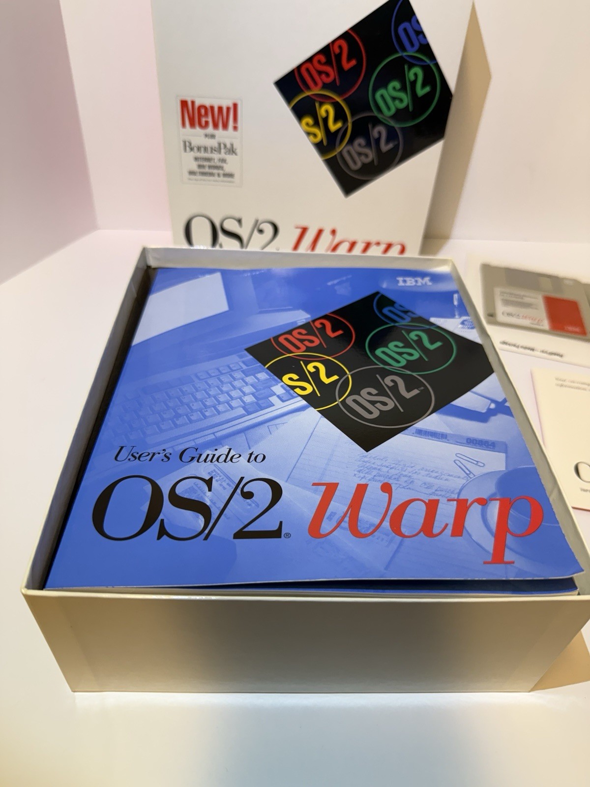 IBM OS/2 WARP Version 3 Plus BonusPak With Floppy Discs Red Spine