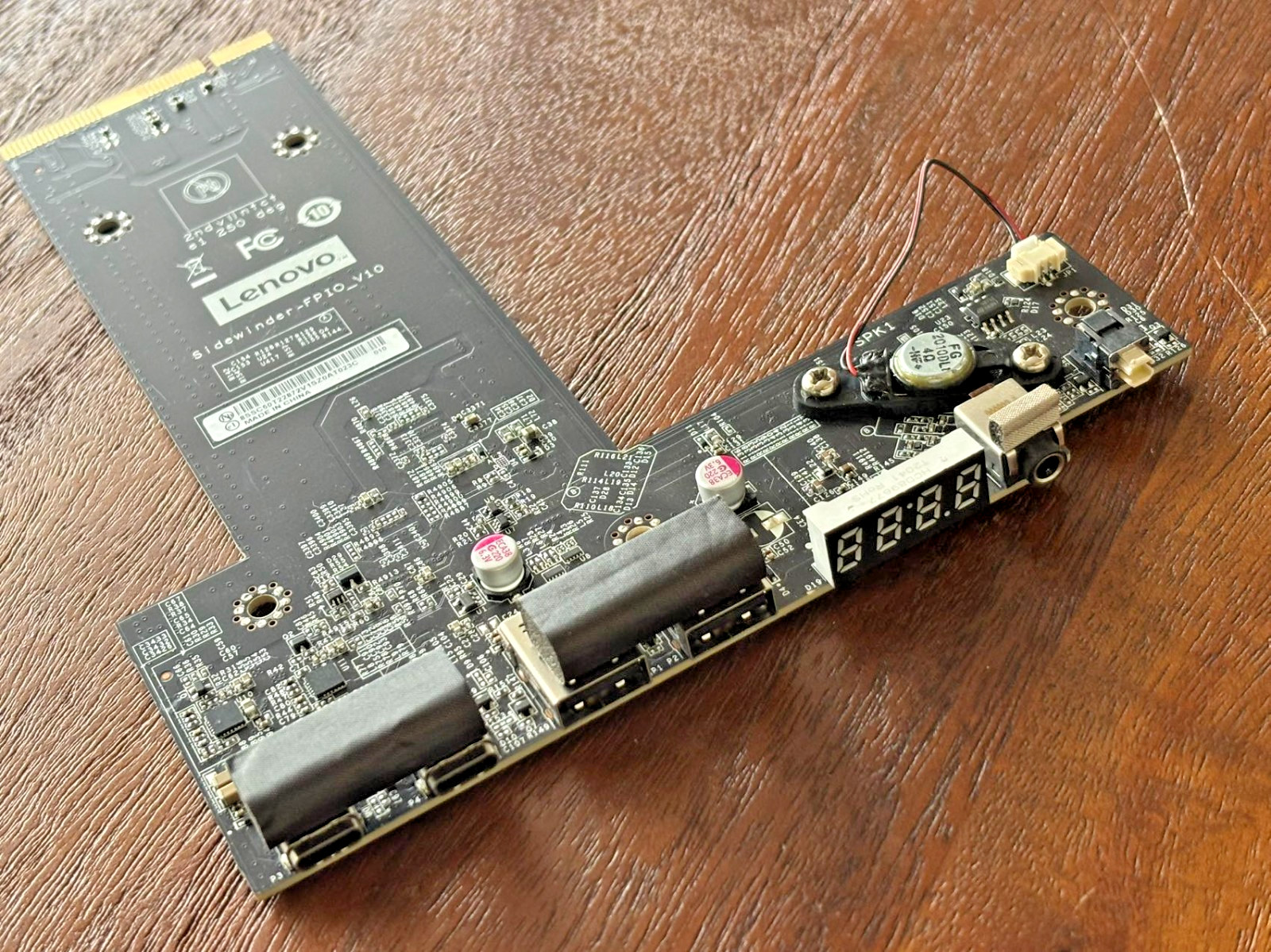 Lenovo thinkstation p520 Sidewinder-FPIO_V10