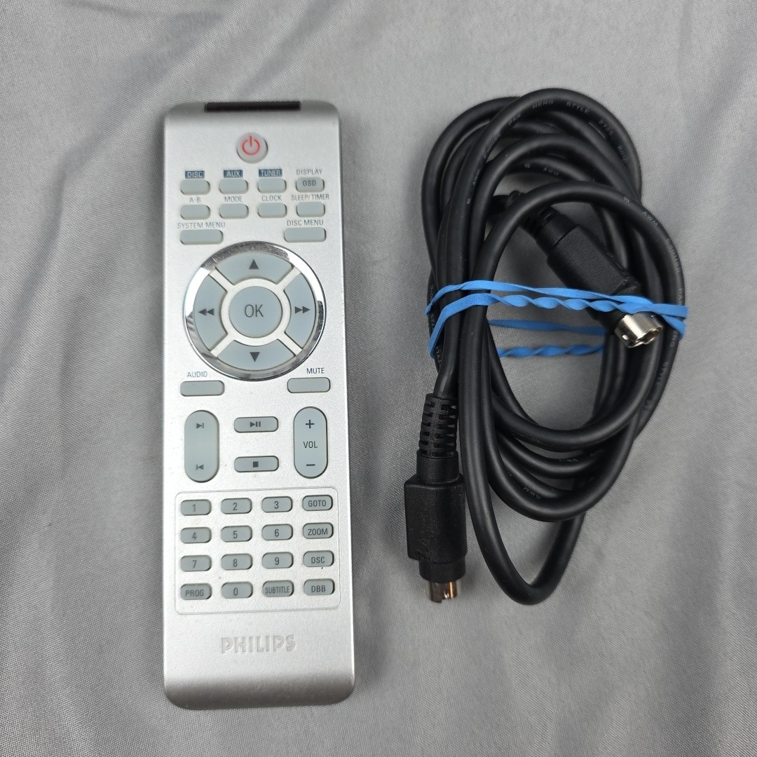 Philips Micro Home Theater MCD139 Player Speakers Subwoofer Remote