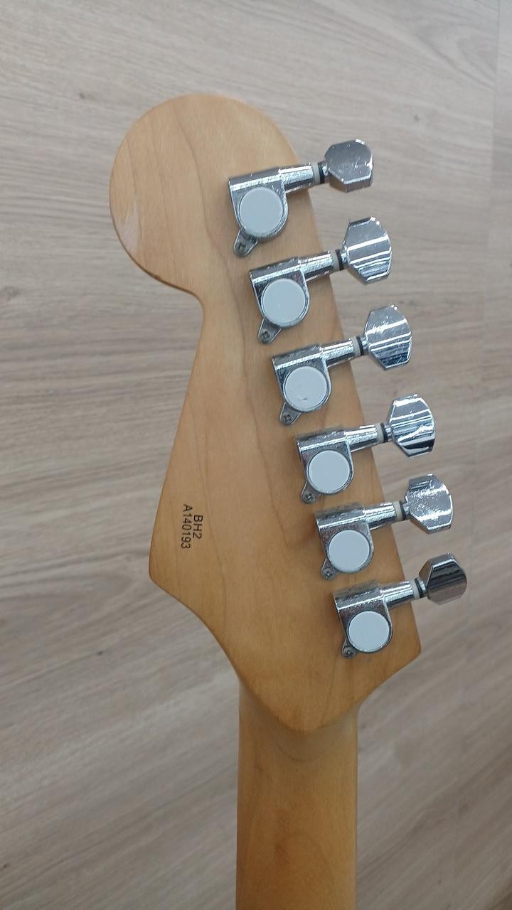 BUSKER'S BST-2H Electric Guitar-01
