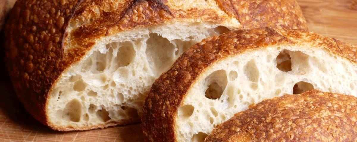 TAYLOR SWIFT MAKES SOURDOUGH BREAD, WE MAKE SOURDOUGH STARTERS BEAST