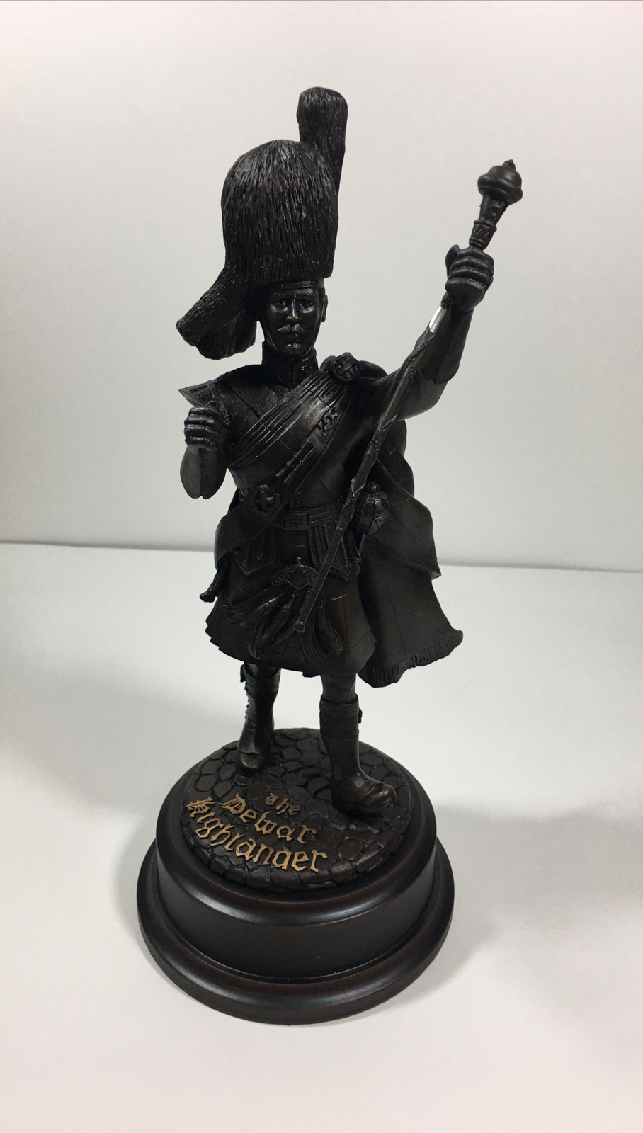 Ballantynes of Walkerburn The Dewar Highlander