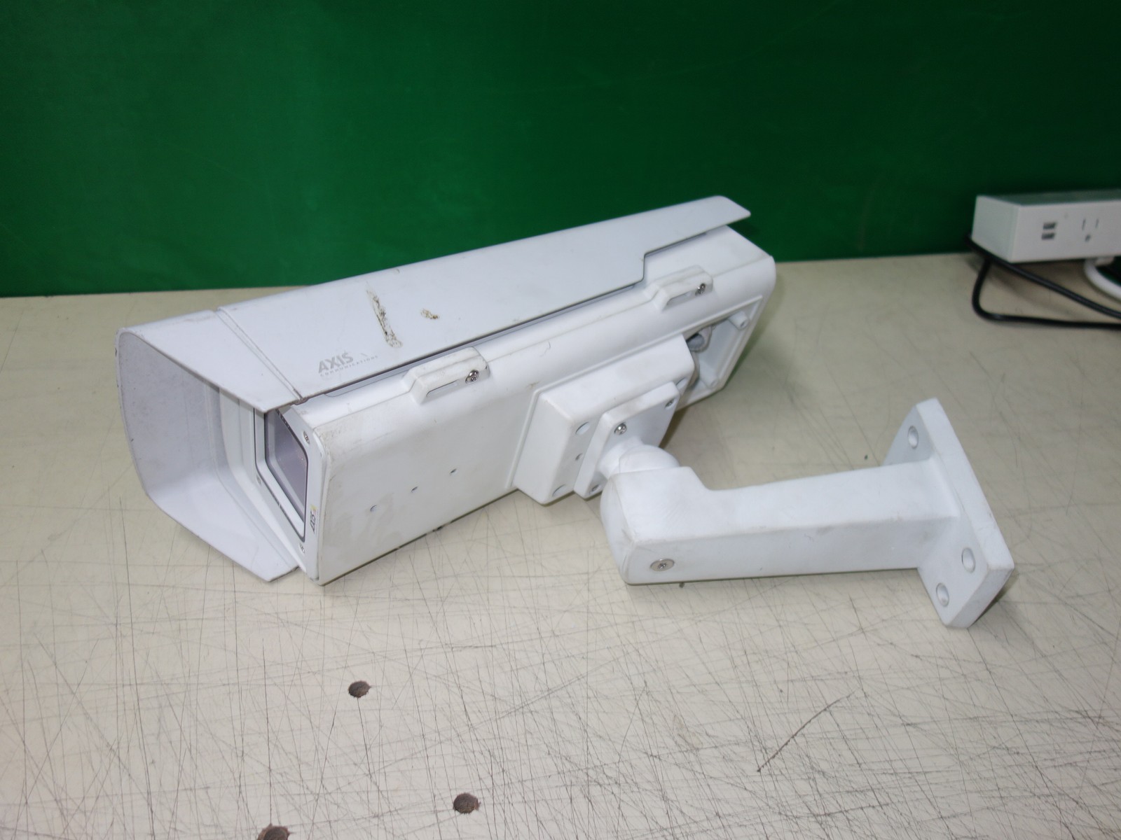 Axis Q1775-E Outdoor IP66 0752--501-01 POE IP Camera 0751-001-01 Q1775 w/ Mount
