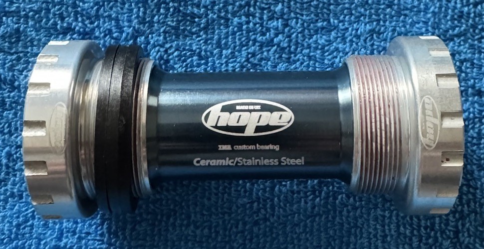 MTB Hope Ceramic/Stainless Steel Bottom Bracket Black, 68/73mm Silver