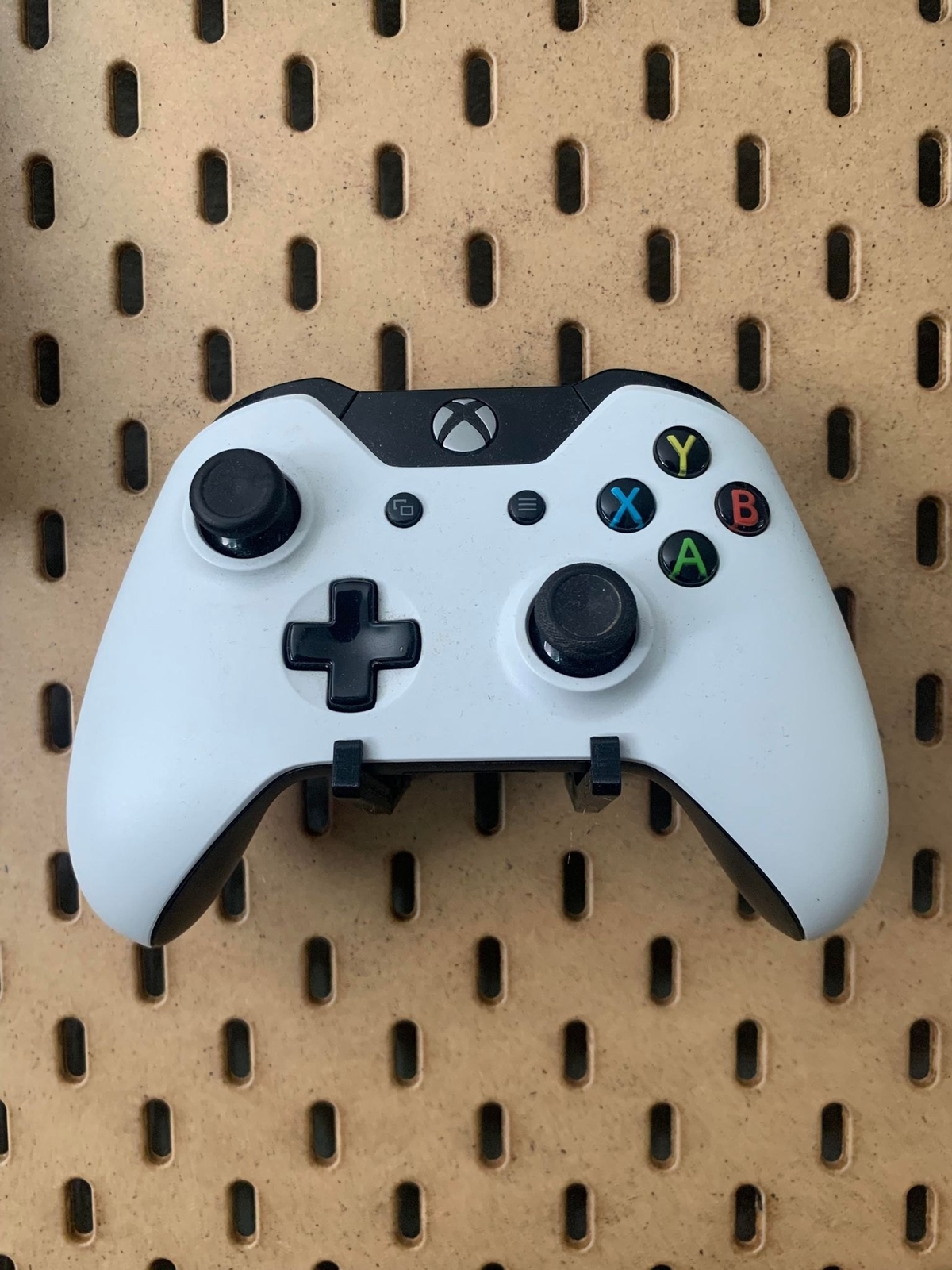 SKAIDS XBOX PLAYSTATION Controller Stand Pegboard Accessory Mount Holder Display