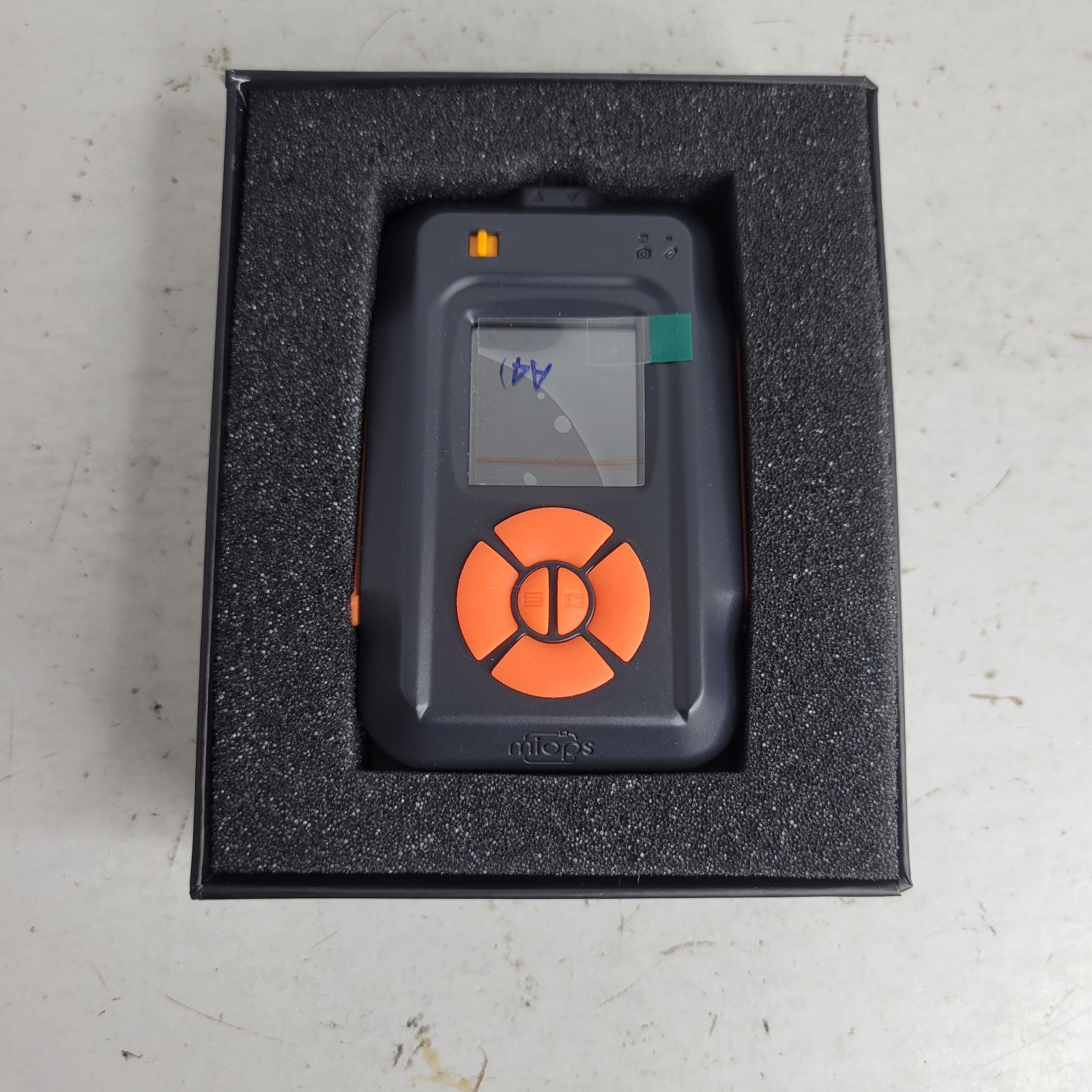 MIOPS Smart+ Camera Trigger Smartphone Controllable Flash Accessory