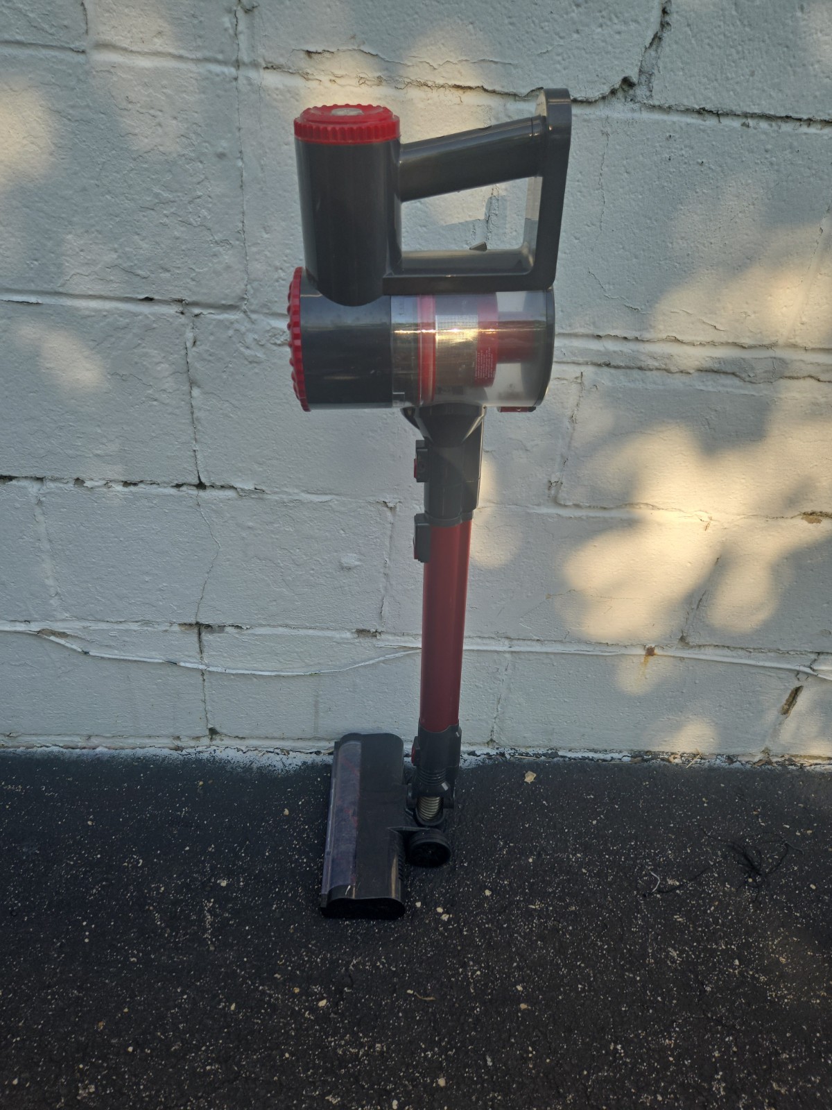 Red Adjustable And Foldable Vacuum