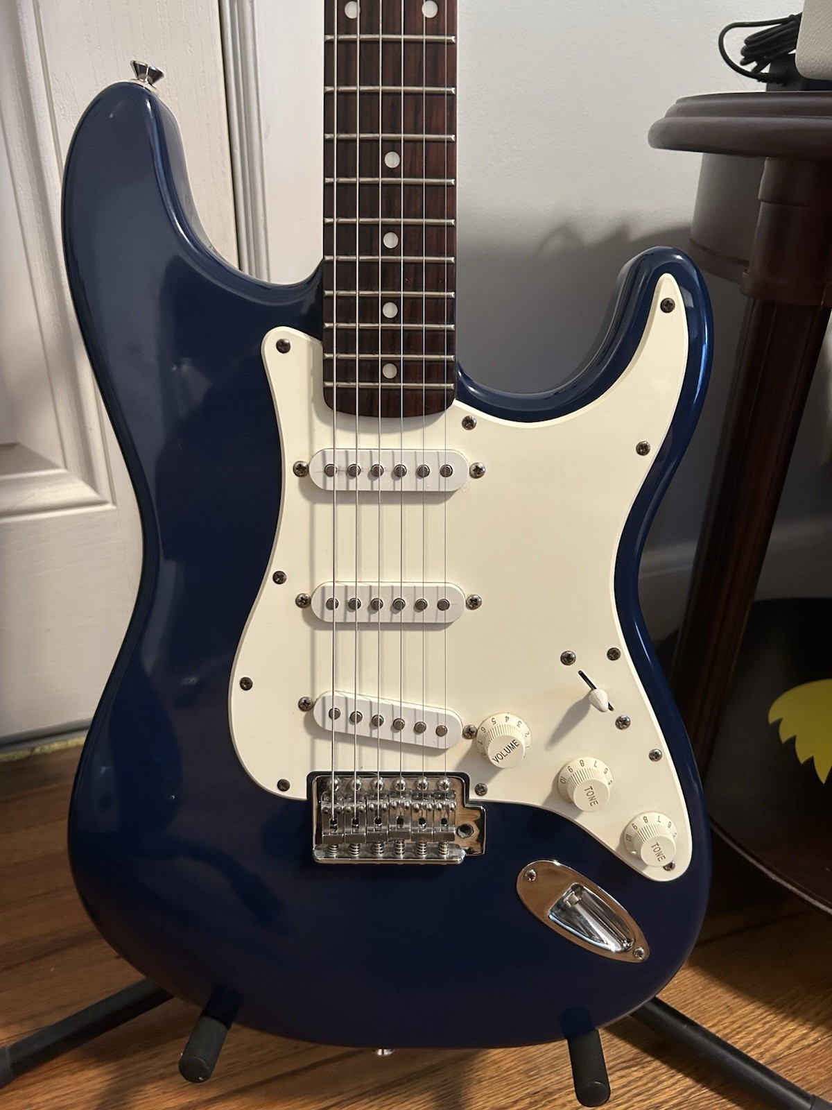 2001 Squier Affinity Stratocaster w/ Strap & Cable