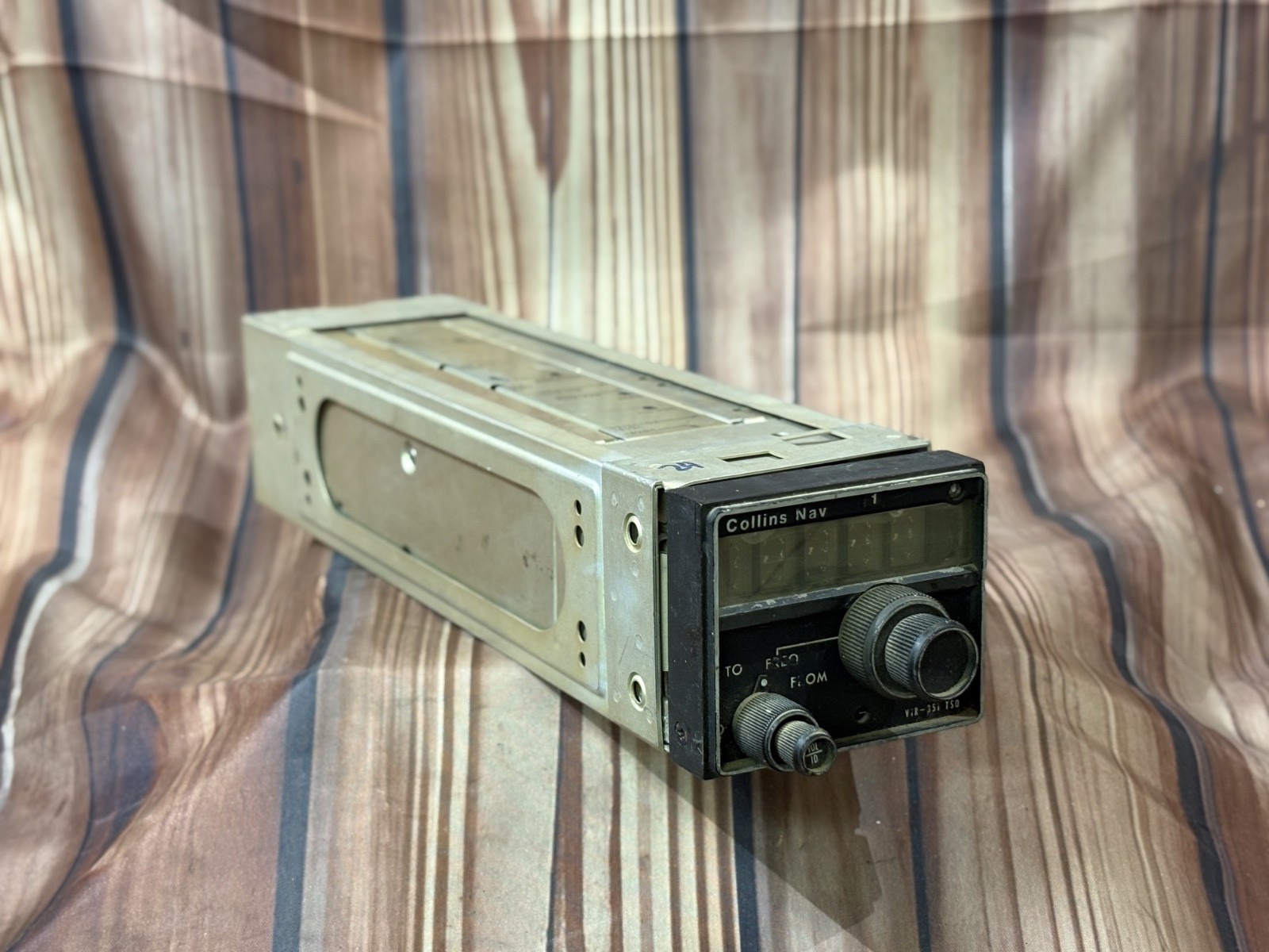 Collins VIR-351 TSO Nav Radio With Tray