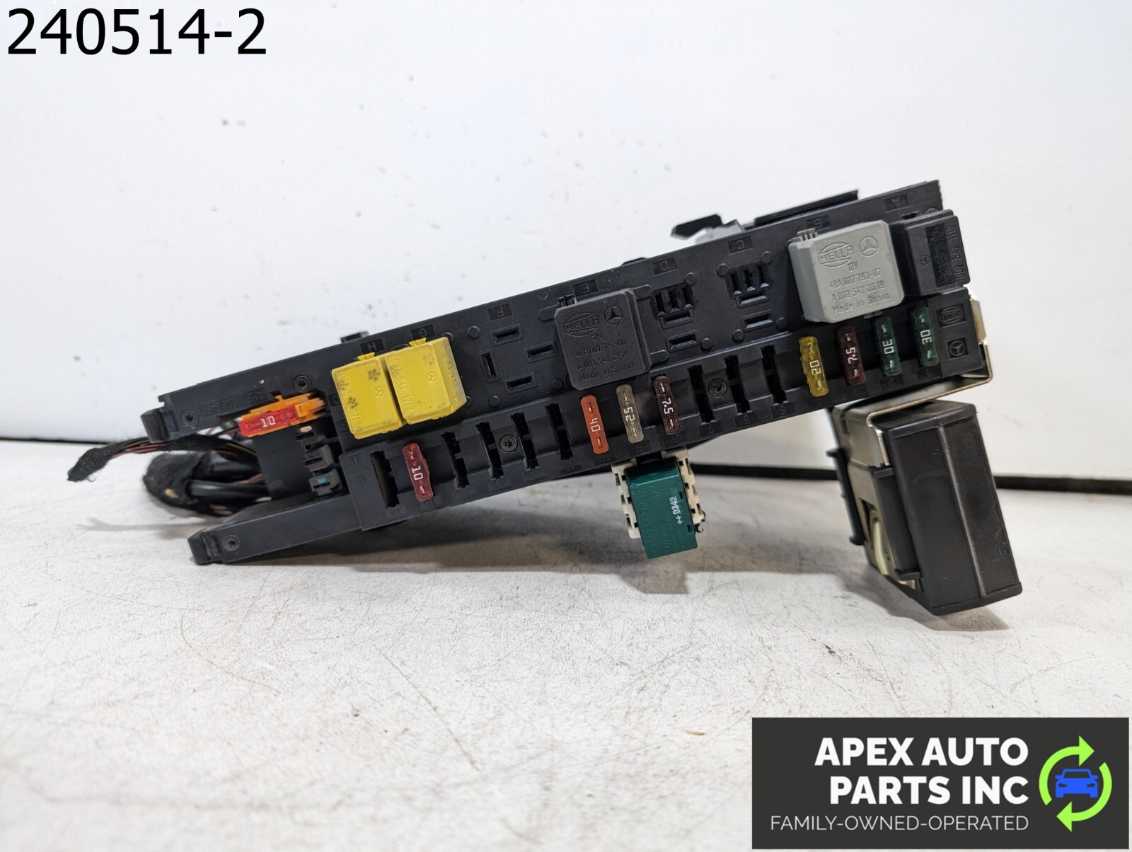OEM 2004 Mercedes CLK320 3.2L Rear Trunk SAM Fuse Relay Box 2095450701