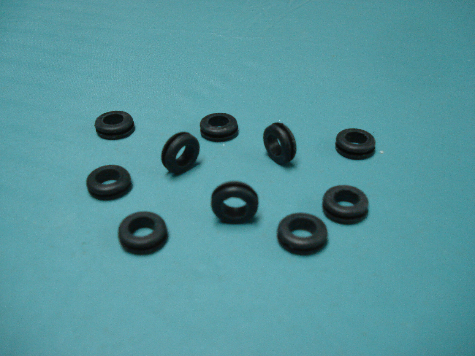 (10) 5/16" bore Rubber Grommets - electrical wiring, tubing protection