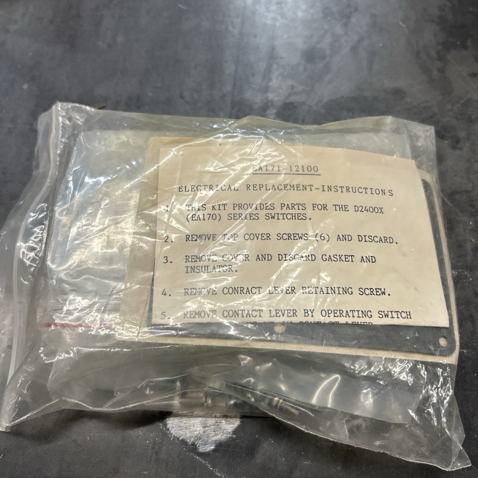 DANAHER CONTROLS EA171-12100 / EA17112100 (NEW IN BOX)