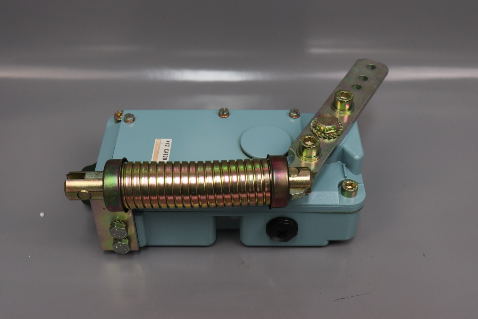 Telemecanique XY2-CA120 Cable Pull Switch Unused