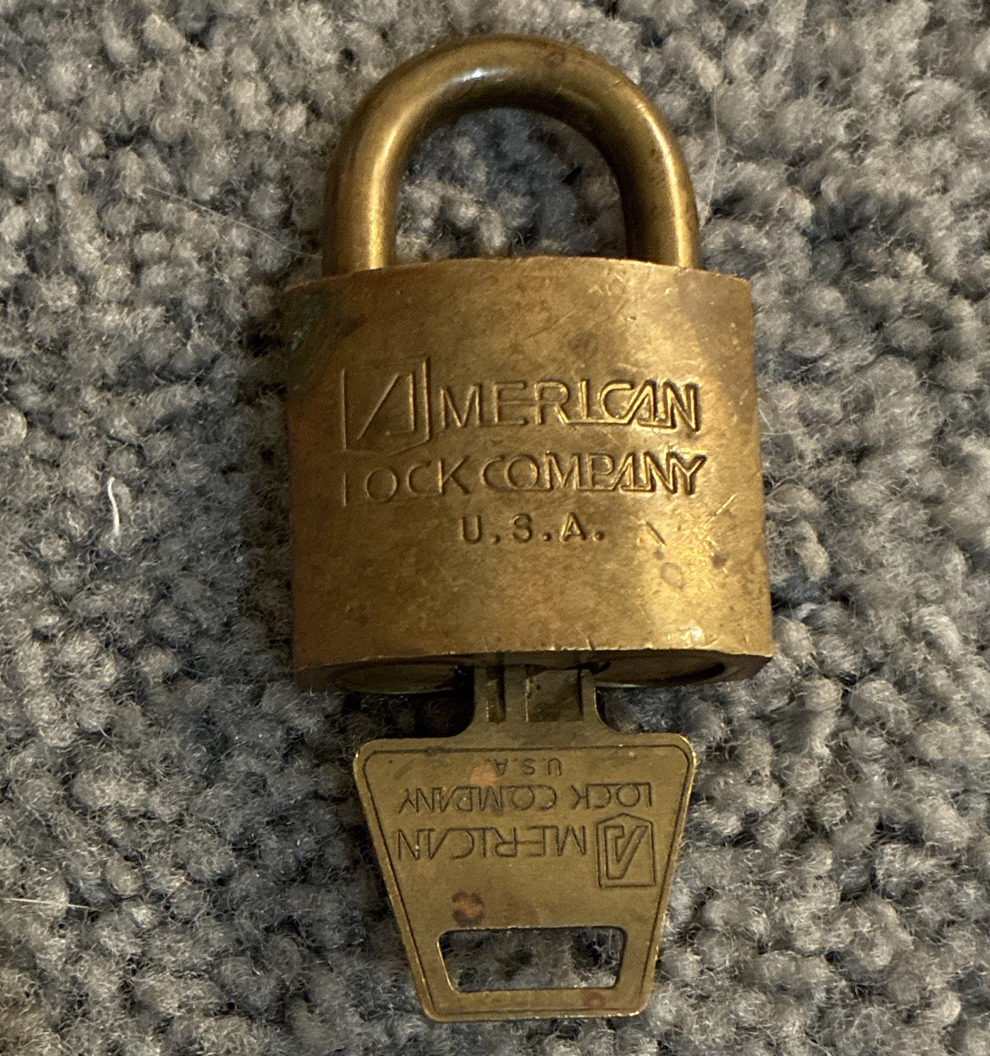 American Lock Company U.S.A. Brass Keyed Padlock, Gold Finish, 1 Key