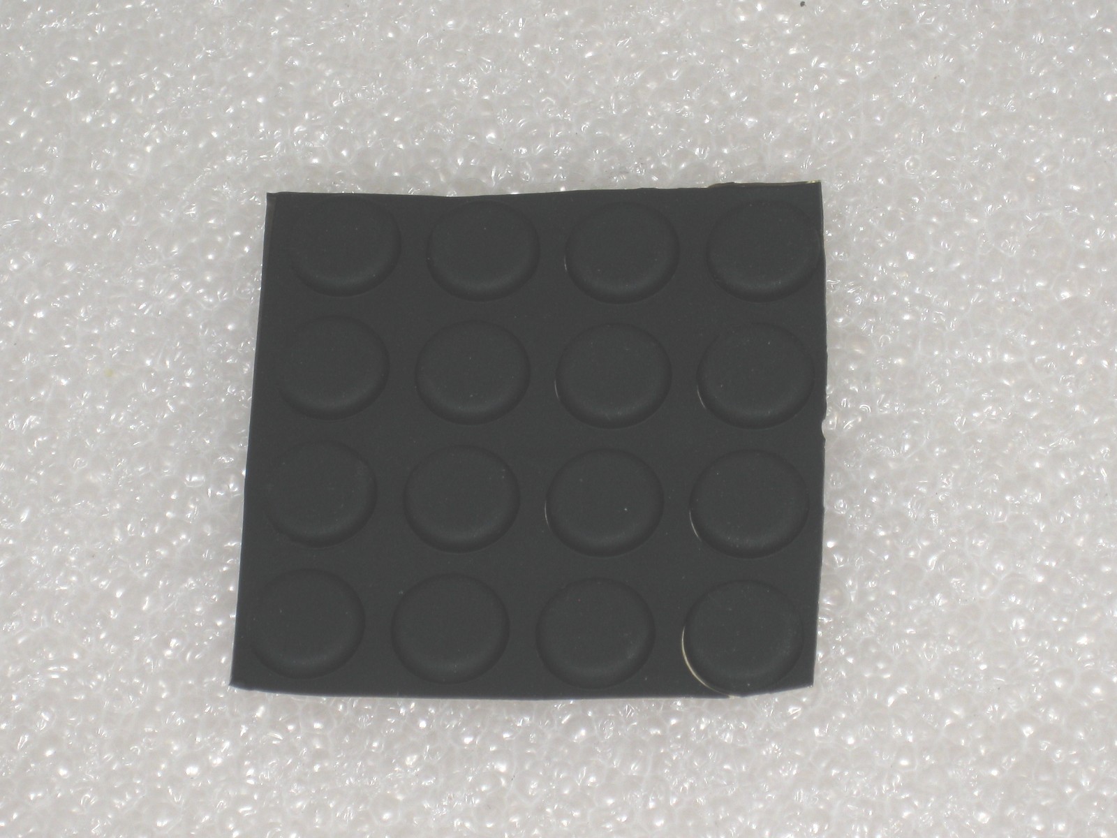 NEW Genuine DELL Inspiron 9300 Rubber foot Center Strikezone-Y4938 (LOT OF 16)