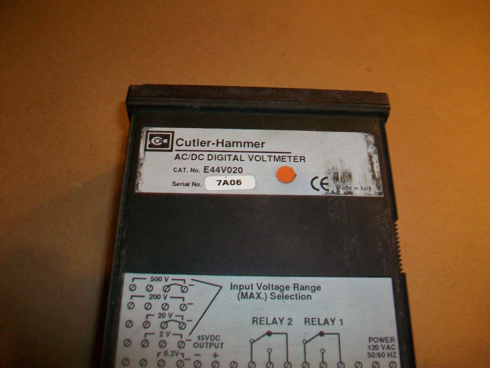 Cutler Hammer AC/DC Digital Voltmeter E44V020 120vac power