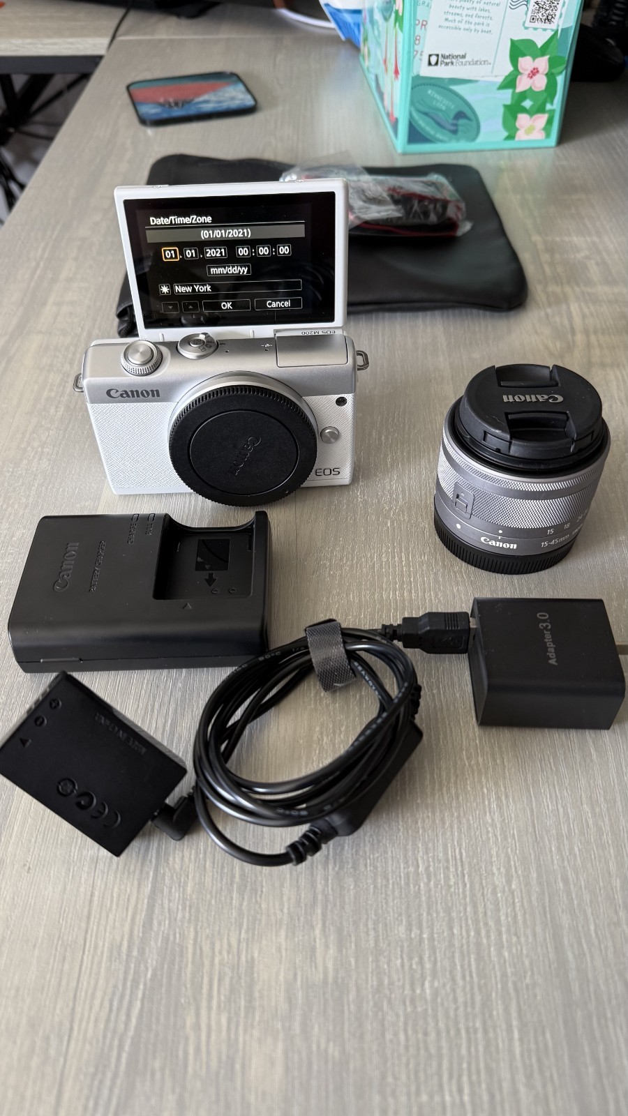 Canon EOS M200 Mirrorless Camera with EF-M 15-45mm IS STM Kit (White)