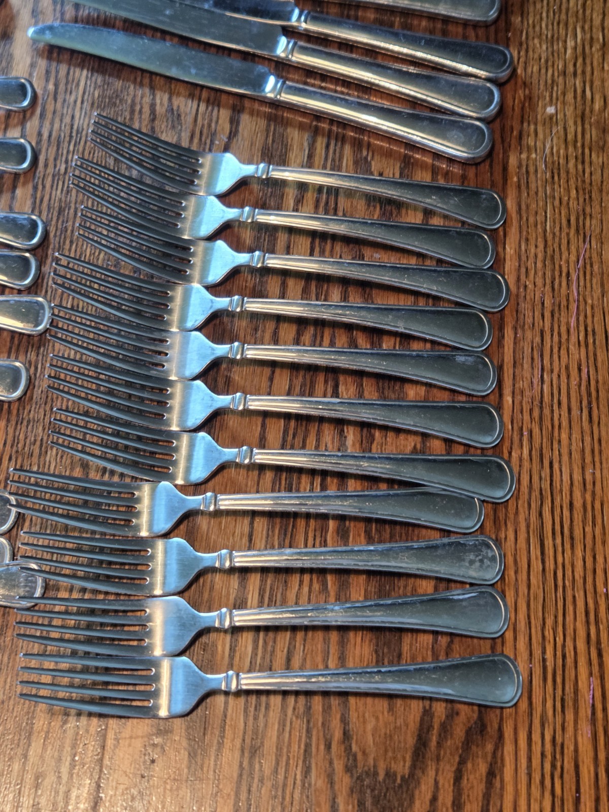 71 Pcs Reed & Barton MENDON Select 18/10 Stainless Flatware W/ Large Serving Pcs