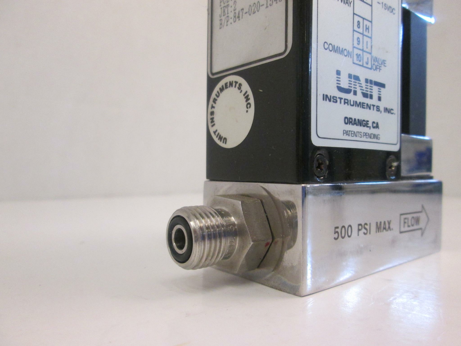 Unit UFC-1020 Mass Flow Controller MFC, O2, 400 SCCM