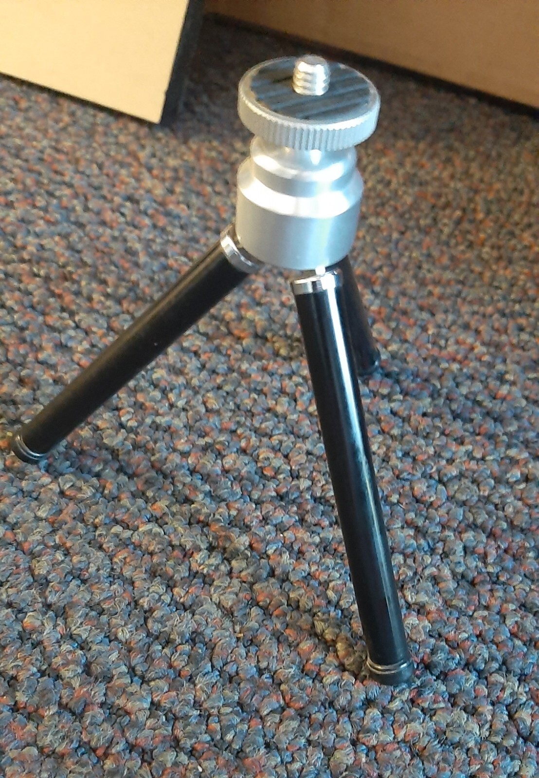 Aluminum Mini Adjustable Tripod 1/4-20 mount