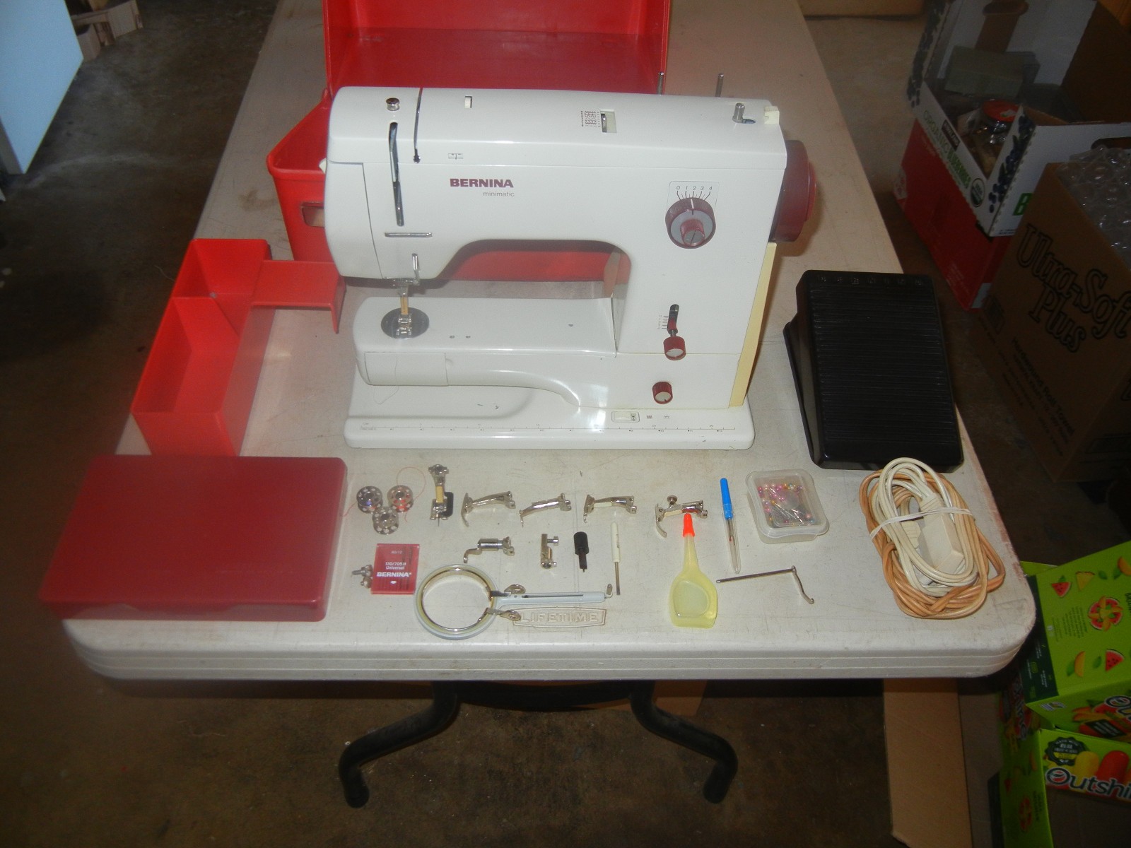 Bernina Minimatic Model 807 Sewing Machine with Case and Accessories