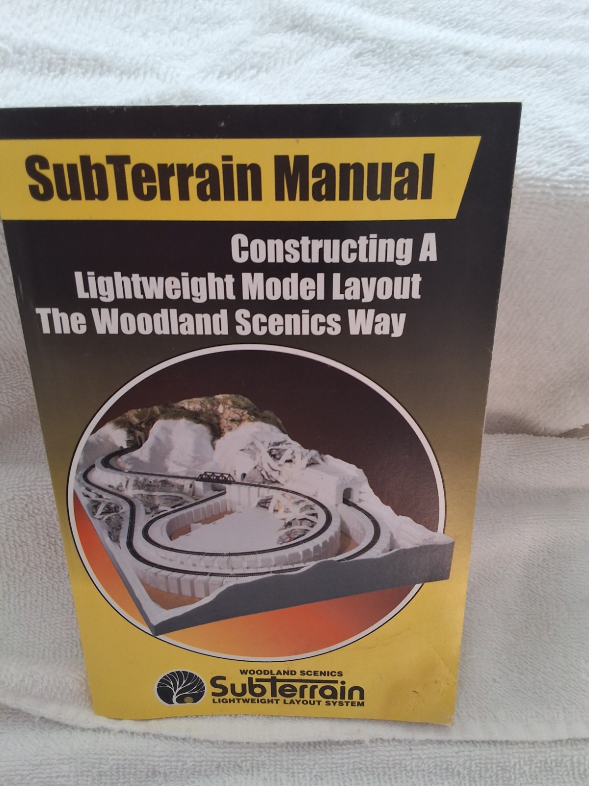 Model Train Woodland Scenics Sub Terrain Manual Lightweight Layout System