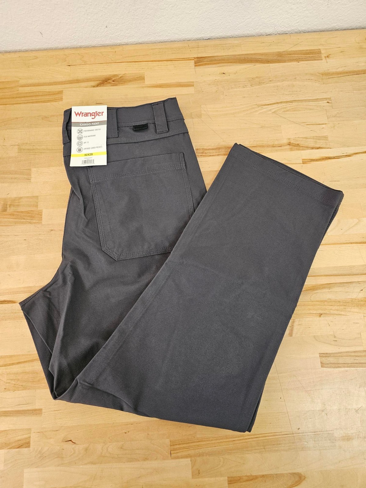 32x29 - GREY - Wrangler Men's Tech Zippered Cargo Pocket Pants